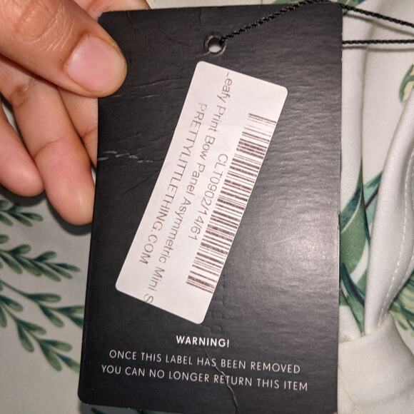 PrettyLittleThing Green Leaves Print Asymmetrical Mini Skirt UK 16 US 12 - Picture 8 of 12